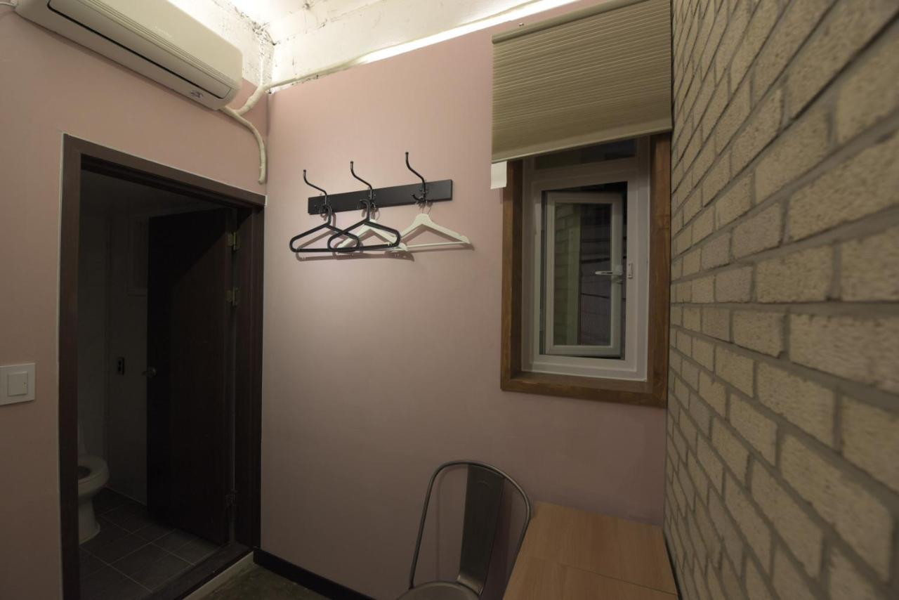 Inno Guesthouse & Bar Hongdae Seoul Exterior photo