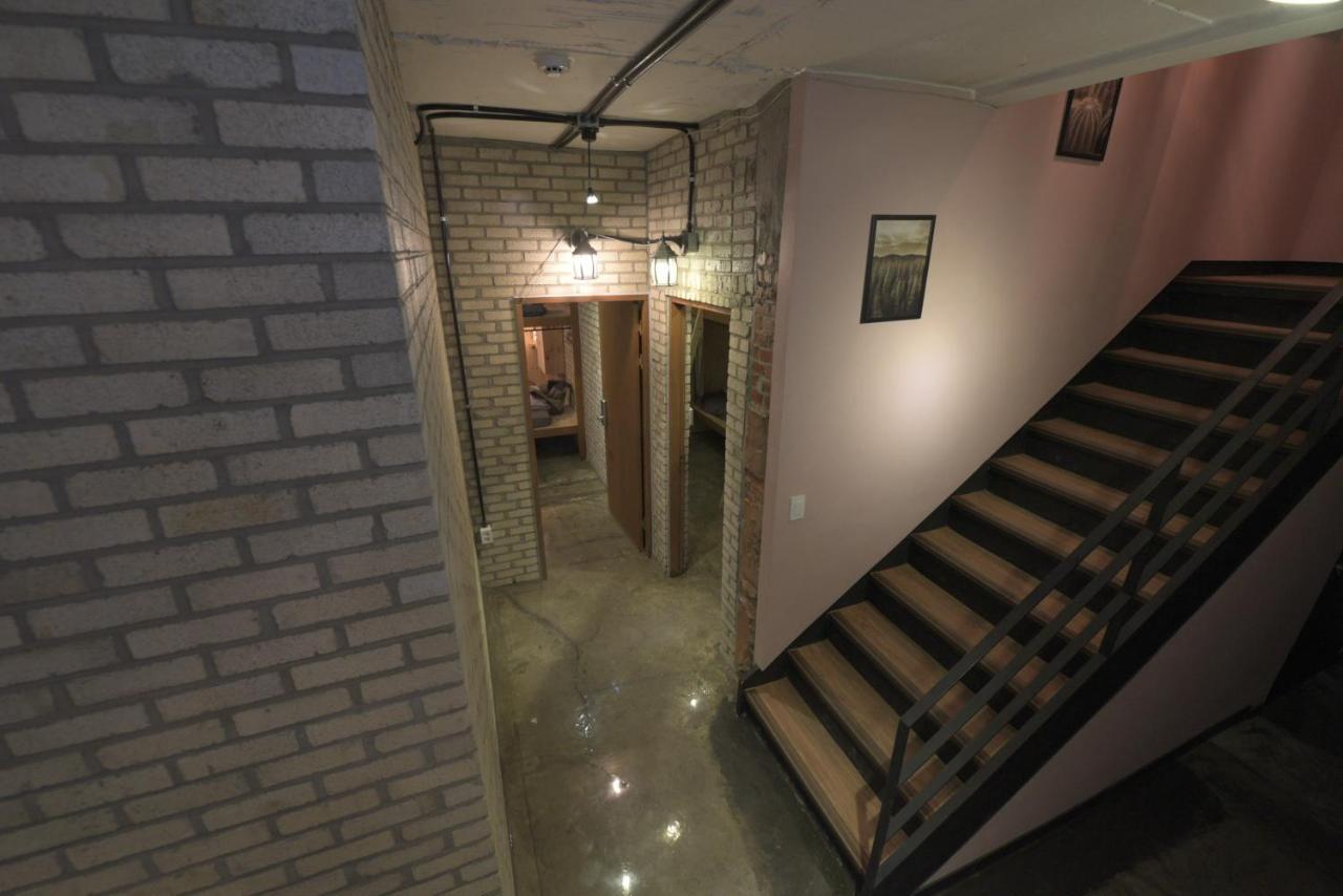 Inno Guesthouse & Bar Hongdae Seoul Exterior photo